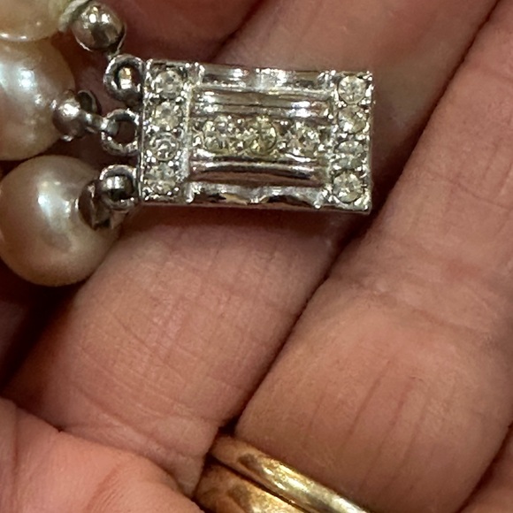 Franklin Mint Jacqueline Kennedy Triple Strand Faux Replica Pearl Necklace - Picture 10 of 16